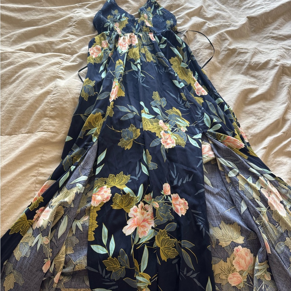 NWT Floral Maxi Dress with High Slit - Picture 5 of 6